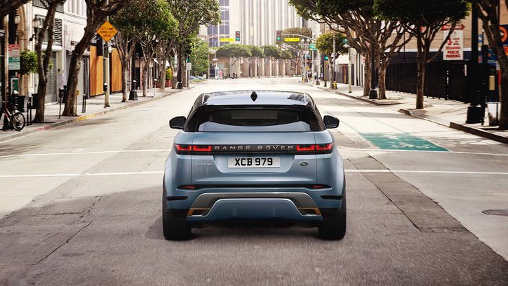 Range Rover Evoque R-Dynamic в цвете Nolita Grey.