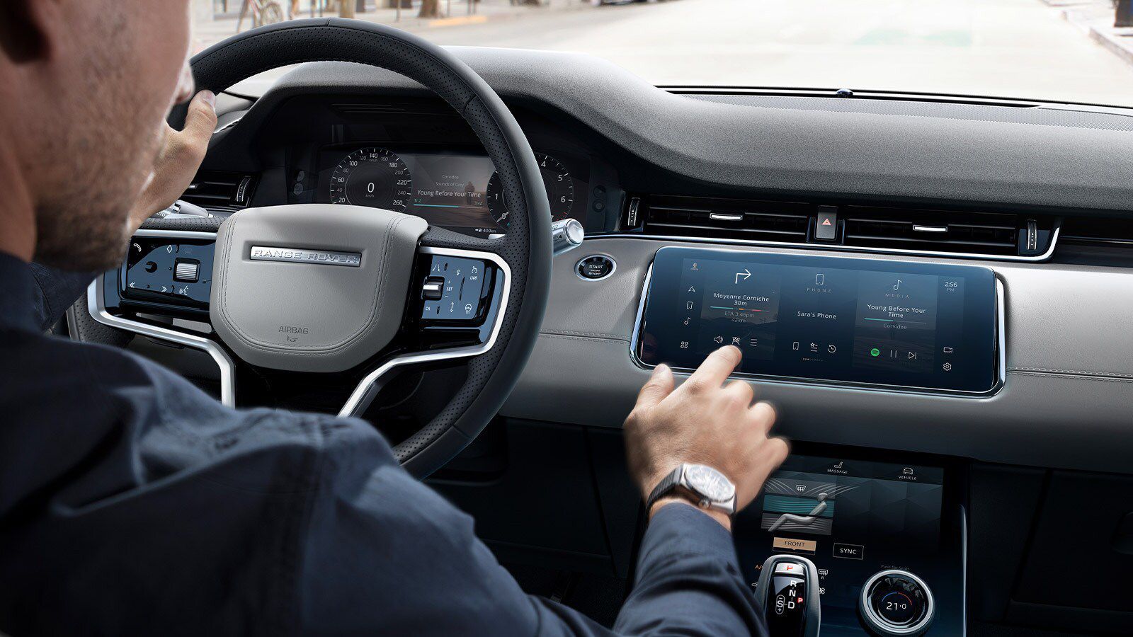 10-дюймовый сенсорный экран Pivi Pro так же прост в использовании, как и смартфон.