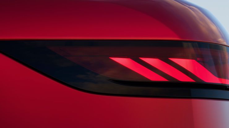 Задние фонари с динамическими указателями поворота.